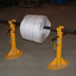 Cable reel jack